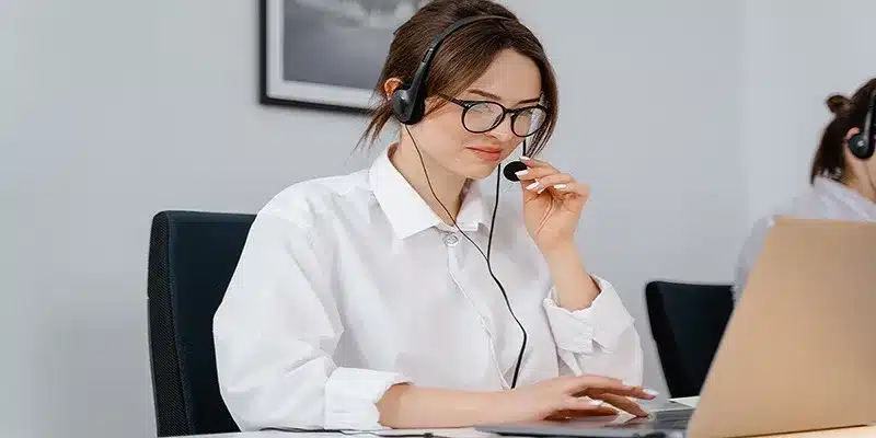 {33} Customer service is always available 24/7.