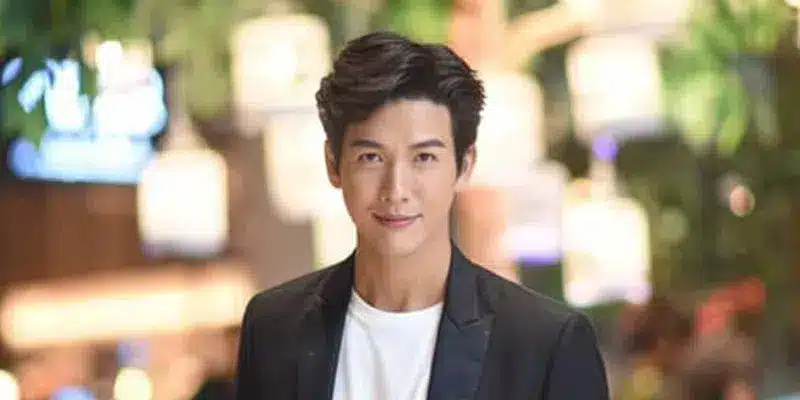 In just a few years, his strategic direction led to Happyluke's ascendance to a top market position, thanks to a commitment to continuous improvement and a clear growth trajectory. What started as an uncertain brand has now evolved into one of Vietnam's most popular bookmakers, with regularly updated offerings and a website optimized for both desktop and mobile platforms, ensuring seamless user experiences.